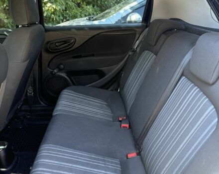 Черный Фиат Пунто, объемом двигателя 1.4 л и пробегом 177 тыс. км за 5400 $, фото 8 на Automoto.ua