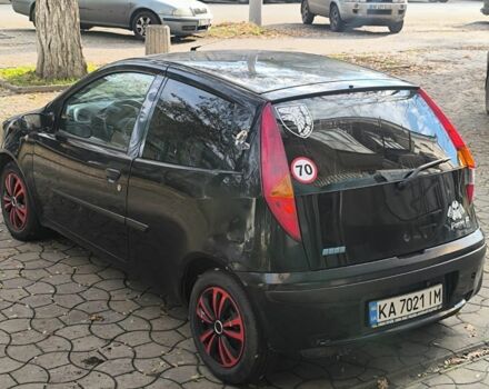 Черный Фиат Пунто, объемом двигателя 1.2 л и пробегом 200 тыс. км за 1656 $, фото 1 на Automoto.ua