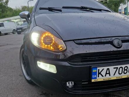 Фиат Пунто 2010 в Киеве на Automoto.ua Черный Фиат Пунто, объемом двигателя 1.25 л и пробегом 220 тыс. км за 5000 $, фото 1 на Automoto.ua