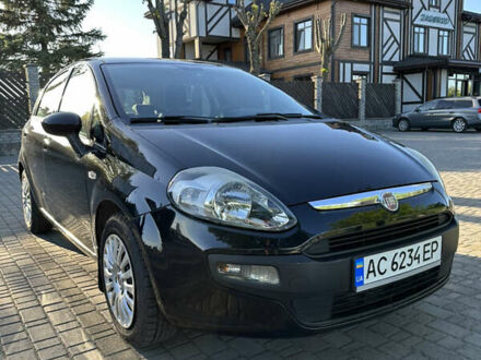 Фіат Пунто 2011 у Луцьку на Automoto.ua Чорний Фіат Пунто, об'ємом двигуна 1.25 л та пробігом 257 тис. км за 4800 $, фото 1 на Automoto.ua