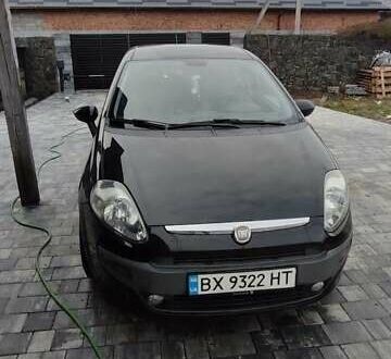 Черный Фиат Пунто, объемом двигателя 1.3 л и пробегом 305 тыс. км за 4999 $, фото 1 на Automoto.ua