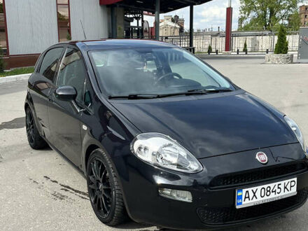 Фіат Пунто 2014 у Харкові на Automoto.ua Чорний Фіат Пунто, об'ємом двигуна 1.37 л та пробігом 142 тис. км за 6500 $, фото 1 на Automoto.ua