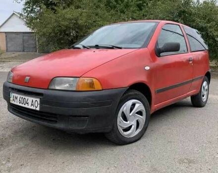 Красный Фиат Пунто, объемом двигателя 1.2 л и пробегом 290 тыс. км за 950 $, фото 1 на Automoto.ua