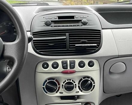 Красный Фиат Пунто, объемом двигателя 1.3 л и пробегом 234 тыс. км за 3990 $, фото 2 на Automoto.ua