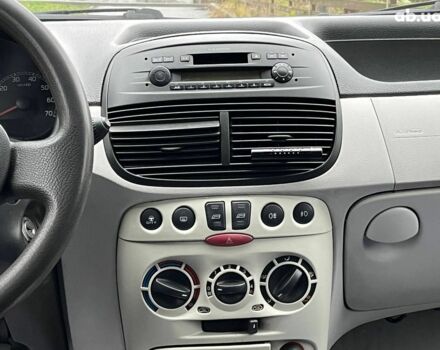 Красный Фиат Пунто, объемом двигателя 1.3 л и пробегом 234 тыс. км за 3990 $, фото 7 на Automoto.ua