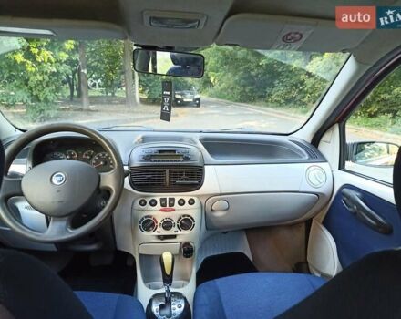 Красный Фиат Пунто, объемом двигателя 1.24 л и пробегом 233 тыс. км за 3700 $, фото 24 на Automoto.ua