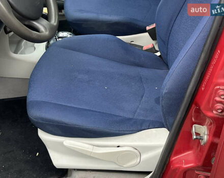 Красный Фиат Пунто, объемом двигателя 1.24 л и пробегом 234 тыс. км за 3890 $, фото 15 на Automoto.ua