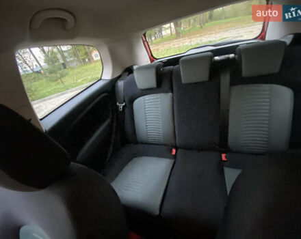Фиат Пунто 2007 в Ровно на Automoto.ua Красный Фиат Пунто, объемом двигателя 1.37 л и пробегом 120 тыс. км за 4300 $, фото 11 на Automoto.ua
