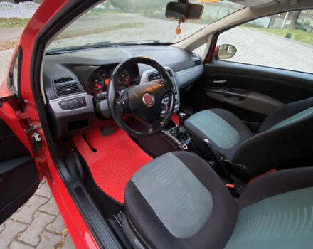Фиат Пунто 2007 в Ровно на Automoto.ua Красный Фиат Пунто, объемом двигателя 1.37 л и пробегом 120 тыс. км за 4300 $, фото 8 на Automoto.ua