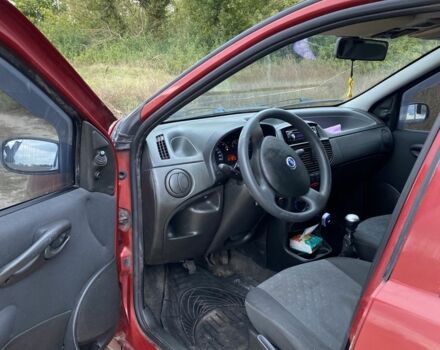 Красный Фиат Пунто, объемом двигателя 1.2 л и пробегом 490 тыс. км за 1800 $, фото 7 на Automoto.ua