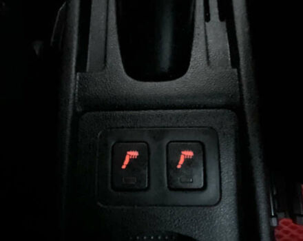 Фиат Пунто 2007 в Ровно на Automoto.ua Красный Фиат Пунто, объемом двигателя 1.37 л и пробегом 120 тыс. км за 4300 $, фото 20 на Automoto.ua