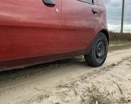 Красный Фиат Пунто, объемом двигателя 1.2 л и пробегом 490 тыс. км за 1800 $, фото 2 на Automoto.ua