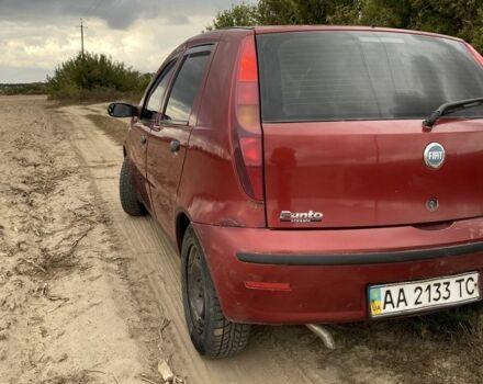 Красный Фиат Пунто, объемом двигателя 1.2 л и пробегом 490 тыс. км за 1800 $, фото 3 на Automoto.ua