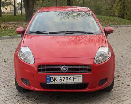 Фиат Пунто 2007 в Ровно на Automoto.ua Красный Фиат Пунто, объемом двигателя 1.37 л и пробегом 120 тыс. км за 4300 $, фото 7 на Automoto.ua