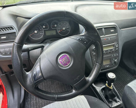 Червоний Фіат Пунто, об'ємом двигуна 1.4 л та пробігом 228 тис. км за 4000 $, фото 9 на Automoto.ua