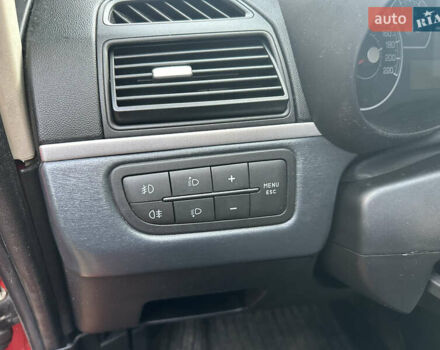 Червоний Фіат Пунто, об'ємом двигуна 1.4 л та пробігом 228 тис. км за 4000 $, фото 8 на Automoto.ua