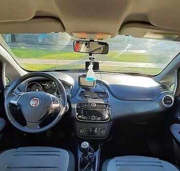 Красный Фиат Пунто, объемом двигателя 1.2 л и пробегом 313 тыс. км за 4000 $, фото 17 на Automoto.ua