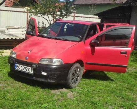 Червоний Фіат Пунто, об'ємом двигуна 1.1 л та пробігом 300 тис. км за 1150 $, фото 1 на Automoto.ua