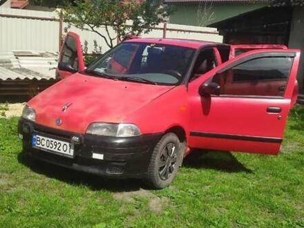 Фиат Пунто 1994 в Бродах на Automoto.ua Красный Фиат Пунто, объемом двигателя 1.11 л и пробегом 298 тыс. км за 1700 $, фото 1 на Automoto.ua