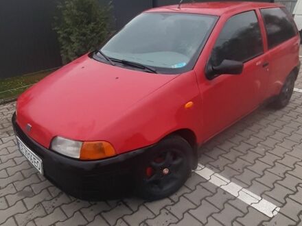 Фиат Пунто 1996 в Черновцах на Automoto.ua Красный Фиат Пунто, объемом двигателя 1.1 л и пробегом 28 тыс. км за 1500 $, фото 1 на Automoto.ua
