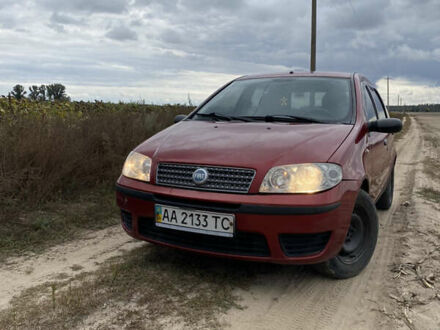 Червоний Фіат Пунто, об'ємом двигуна 1.2 л та пробігом 490 тис. км за 1800 $, фото 1 на Automoto.ua
