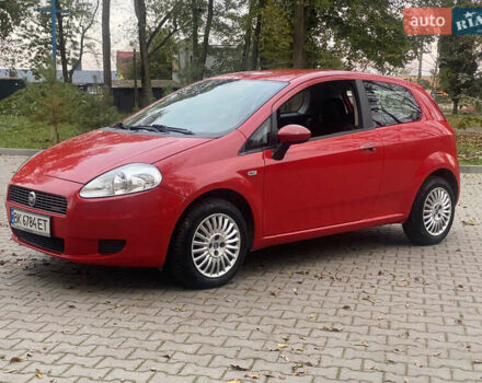 Красный Фиат Пунто, объемом двигателя 1.37 л и пробегом 120 тыс. км за 4300 $, фото 1 на Automoto.ua