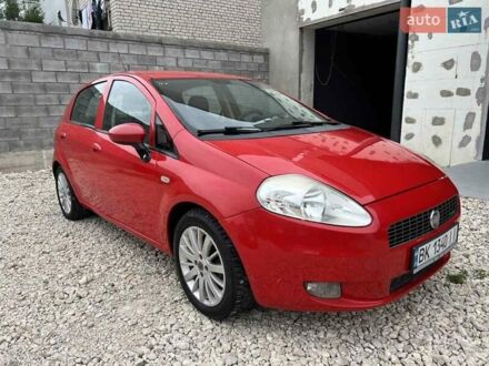 Фиат Пунто 2007 в Кременце на Automoto.ua Красный Фиат Пунто, объемом двигателя 1.37 л и пробегом 250 тыс. км за 2999 $, фото 1 на Automoto.ua