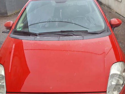 Красный Фиат Пунто, объемом двигателя 1.37 л и пробегом 174 тыс. км за 3500 $, фото 1 на Automoto.ua