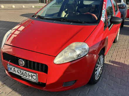 Фіат Пунто 2011 у Києві на Automoto.ua Червоний Фіат Пунто, об'ємом двигуна 1.3 л та пробігом 311 тис. км за 3500 $, фото 1 на Automoto.ua