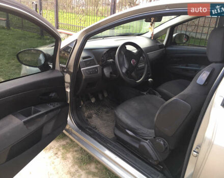 Фиат Пунто, объемом двигателя 1.37 л и пробегом 240 тыс. км за 4000 $, фото 7 на Automoto.ua