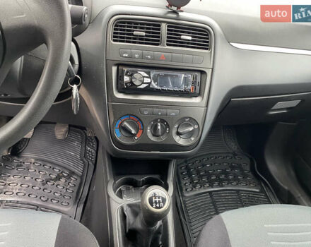 Фиат Пунто, объемом двигателя 1.3 л и пробегом 243 тыс. км за 4000 $, фото 1 на Automoto.ua