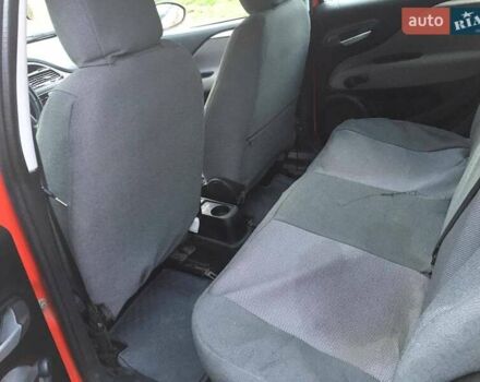 Фиат Пунто, объемом двигателя 1.4 л и пробегом 200 тыс. км за 5100 $, фото 7 на Automoto.ua