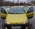 Желтый Фиат Пунто, объемом двигателя 1.1 л и пробегом 247 тыс. км за 950 $, фото 1 на Automoto.ua