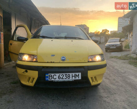 Жовтий Фіат Пунто, об'ємом двигуна 1.2 л та пробігом 247 тис. км за 2100 $, фото 12 на Automoto.ua