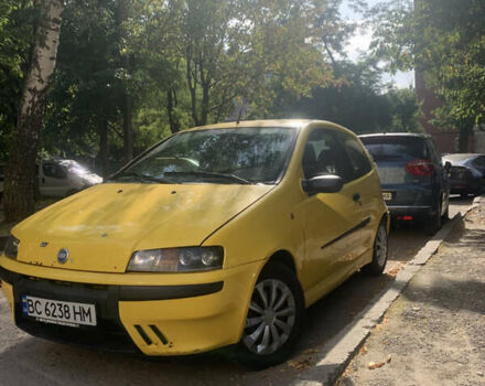 Жовтий Фіат Пунто, об'ємом двигуна 1.2 л та пробігом 247 тис. км за 2100 $, фото 1 на Automoto.ua