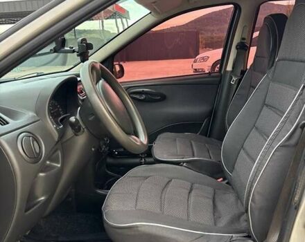 Фиат Пунто 2003 в Ужгороде на Automoto.ua Серый Фиат Пунто, объемом двигателя 1.2 л и пробегом 143 тыс. км за 2200 $, фото 9 на Automoto.ua