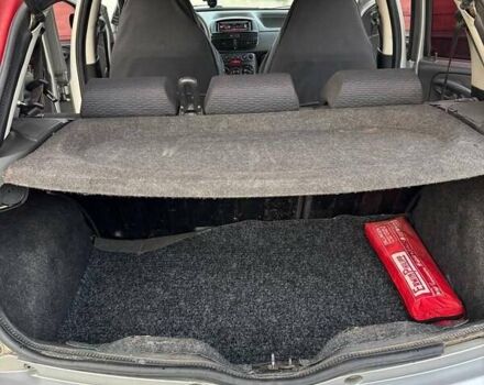 Фиат Пунто 2003 в Ужгороде на Automoto.ua Серый Фиат Пунто, объемом двигателя 1.2 л и пробегом 143 тыс. км за 2200 $, фото 17 на Automoto.ua