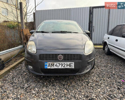 Серый Фиат Пунто, объемом двигателя 1.24 л и пробегом 200 тыс. км за 2400 $, фото 1 на Automoto.ua