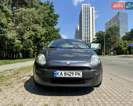 Серый Фиат Пунто, объемом двигателя 1.4 л и пробегом 273 тыс. км за 4100 $, фото 2 на Automoto.ua