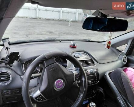 Фиат Пунто 2010 в Житомире на Automoto.ua Серый Фиат Пунто, объемом двигателя 1.3 л и пробегом 220 тыс. км за 5000 $, фото 6 на Automoto.ua