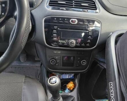 Фиат Пунто 2010 в Житомире на Automoto.ua Серый Фиат Пунто, объемом двигателя 1.3 л и пробегом 220 тыс. км за 5000 $, фото 9 на Automoto.ua