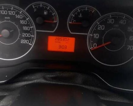 Серый Фиат Пунто, объемом двигателя 1.3 л и пробегом 285 тыс. км за 4500 $, фото 4 на Automoto.ua