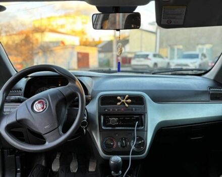 Серый Фиат Пунто, объемом двигателя 1.2 л и пробегом 210 тыс. км за 3850 $, фото 6 на Automoto.ua