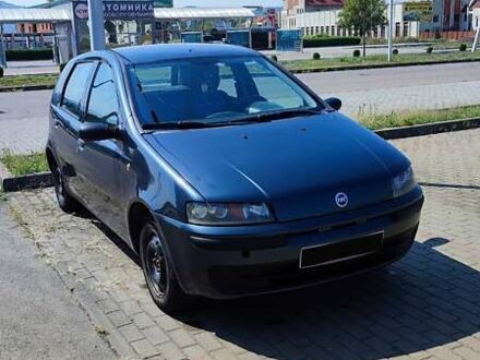 Фиат Пунто 2001 в Хусте на Automoto.ua Серый Фиат Пунто, объемом двигателя 1.2 л и пробегом 187 тыс. км за 3000 $, фото 1 на Automoto.ua