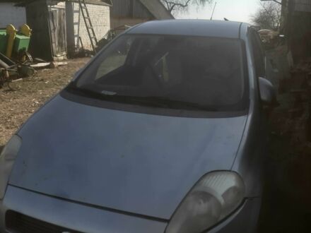 Серый Фиат Пунто, объемом двигателя 1.4 л и пробегом 250 тыс. км за 1200 $, фото 1 на Automoto.ua