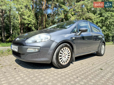 Фіат Пунто 2010 у Києві на Automoto.ua Сірий Фіат Пунто, об'ємом двигуна 1.4 л та пробігом 273 тис. км за 4100 $, фото 1 на Automoto.ua
