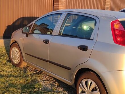 Серый Фиат Пунто, объемом двигателя 1.3 л и пробегом 227 тыс. км за 3000 $, фото 1 на Automoto.ua