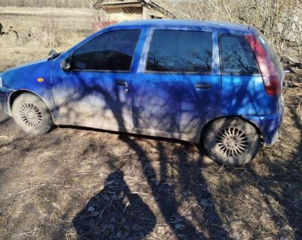 Фиат Пунто 1994 в Изюме на Automoto.ua Синий Фиат Пунто, объемом двигателя 1.1 л и пробегом 1 тыс. км за 1487 $, фото 4 на Automoto.ua