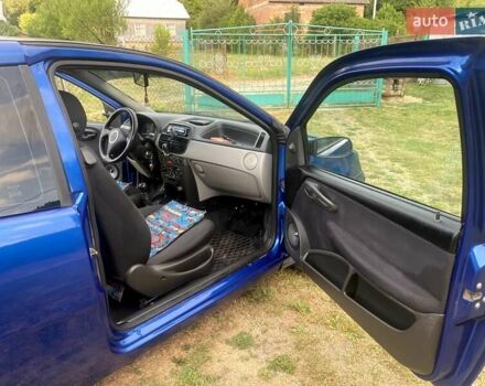 Синий Фиат Пунто, объемом двигателя 1.2 л и пробегом 325 тыс. км за 2100 $, фото 4 на Automoto.ua