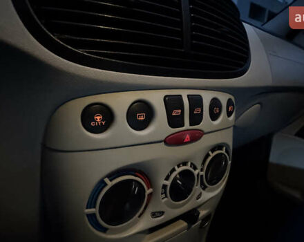 Синий Фиат Пунто, объемом двигателя 1.24 л и пробегом 168 тыс. км за 3500 $, фото 61 на Automoto.ua